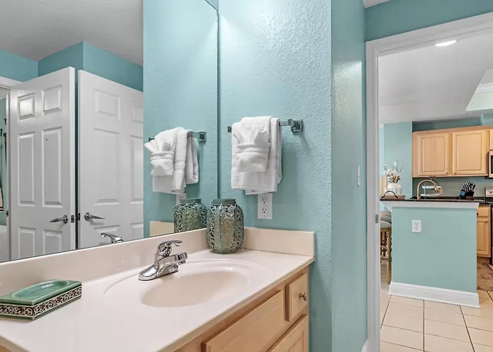 Crystal Shores West Unit 705 Holiday home *