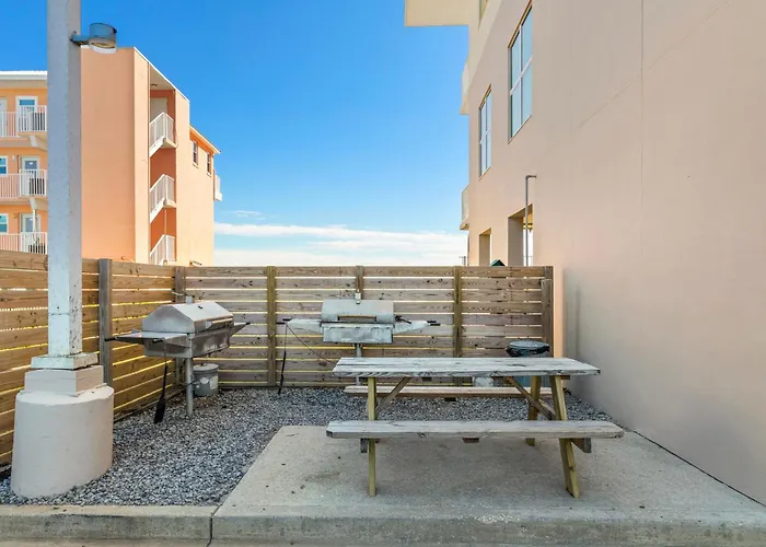 Crystal Shores West Unit 705 *